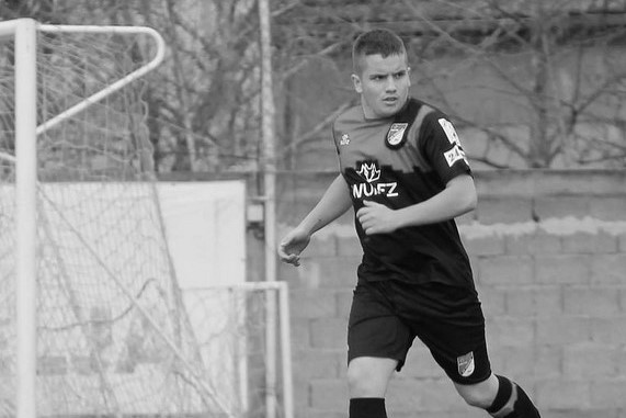 POGINUO PERSPEKTIVNI FUDBALER (19) Brojni klubovi i prijatelji se opraštaju od njega: "Nenadoknadiv gubitak"