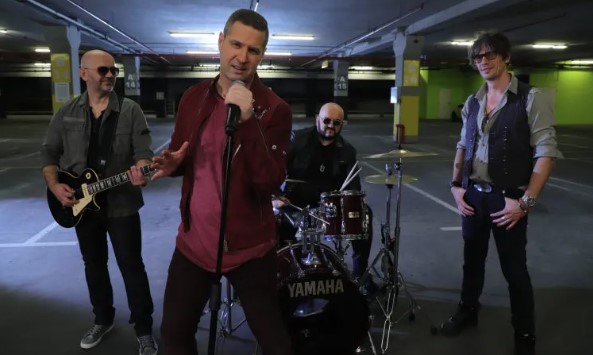 ZBOG JEDNE PJESME SE NIJE VRATIO KUĆI Frontmen „OK benda“ otkrio nepoznate detalje iz privatnog života