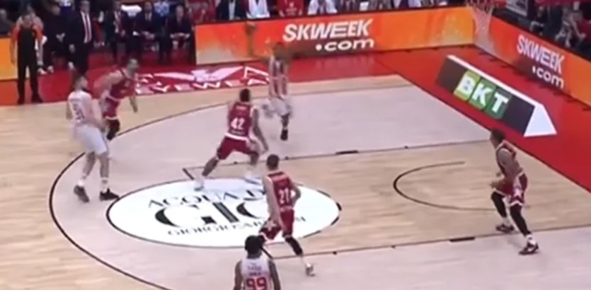 UPISAN DEVETI TRIJUMF Zvezda uz dosta muke dobila u Milanu