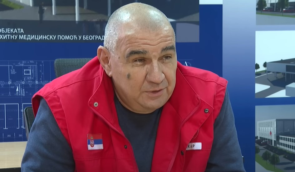 "VIDIM OCA, DRŽI UBIJENOG SINA U NARUČJU" Jeziva ispovijest doktora Aleksandra koji je bio na mjestu masakra u Mladenovcu