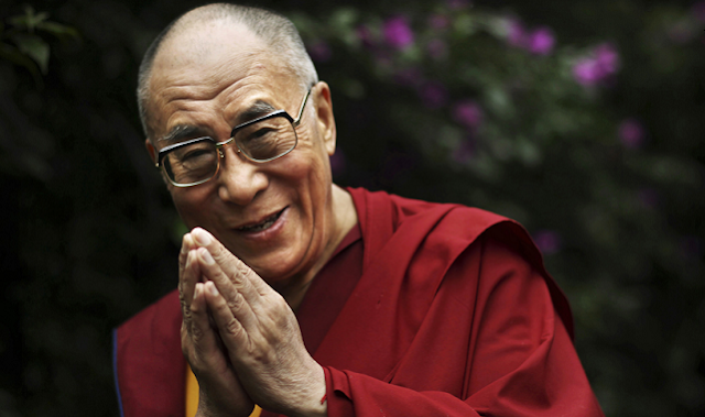 Dalaj Lama mudro objasnio: Zašto srećni ljudi ne mare za praznike i ne slave rođendane?