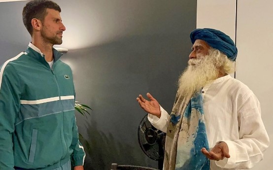 OBJAVLJENE FOTOGRAFIJE Čuveni guru iz Indije došao kod Đokovića na AO