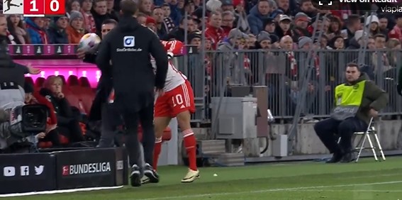 Skandal u Bundesligi: Hrvatski trener udario fudbalera Bajerna (VIDEO)
