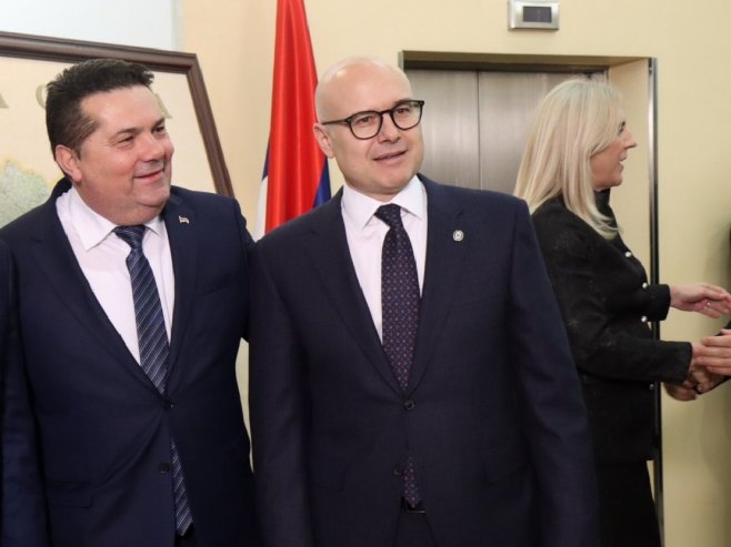 Vučević: Deveti januar na ponos svih Srba