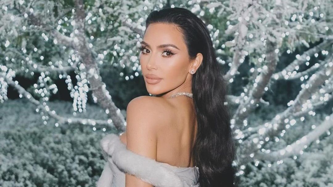 Kim Kardašijan opet na meti kritika: Fanovi uočili neobičan detalj (FOTO)