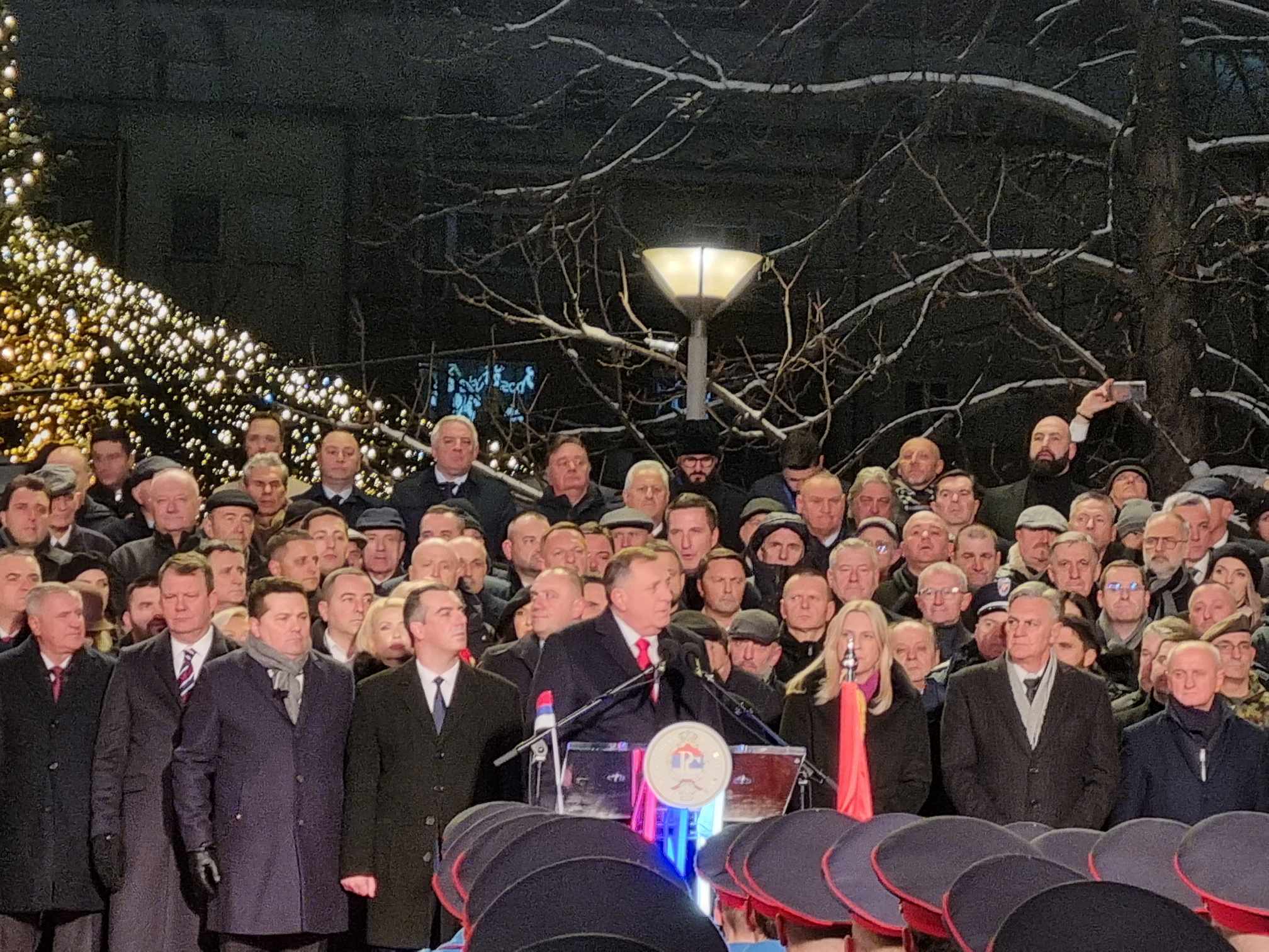 (VIDEO) REPUBLIKA PROSLAVILA SLOBODU I DAN KAD JE KRENULA U ŽIVOT Dodik uputio moćne riječi na svečanom defileu u Banjaluci