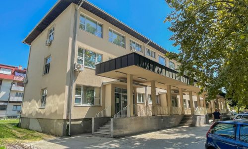 PRETUČEN RADNIK HITNE POMOĆI U PRIJEDORU "Ko zna kako bih prošao da rukama nisam zaštitio glavu"
