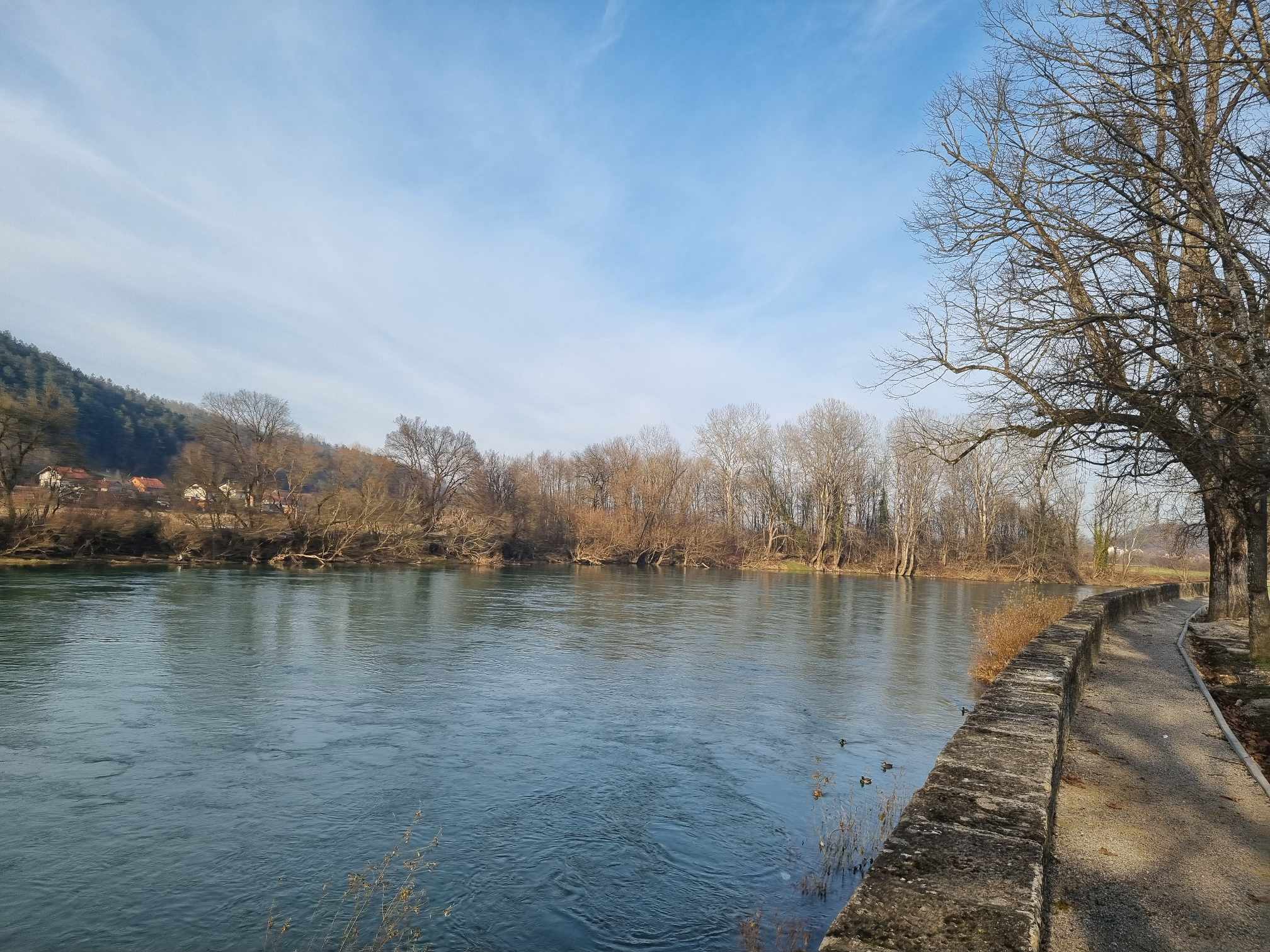 VREMENSKA PROGNOZA U nedjelju toplo i vjetrovito sa kišom