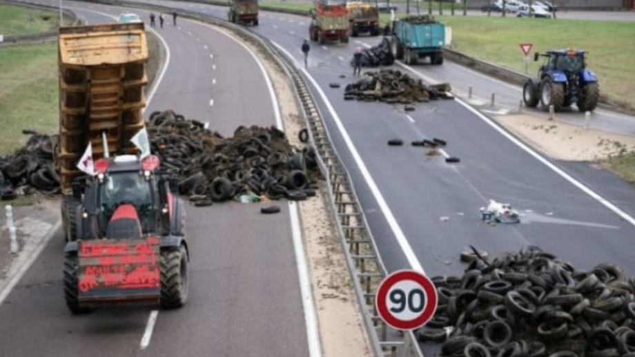 PROTESTIMA NEMA KRAJA Farmeri nastavljaju svoje aktivnosti