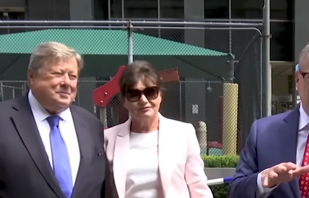 BIVŠA AMERIČKA PRVA DAMA OBJAVILA TUŽNU VIJEST Preminula majka Melanije Tramp