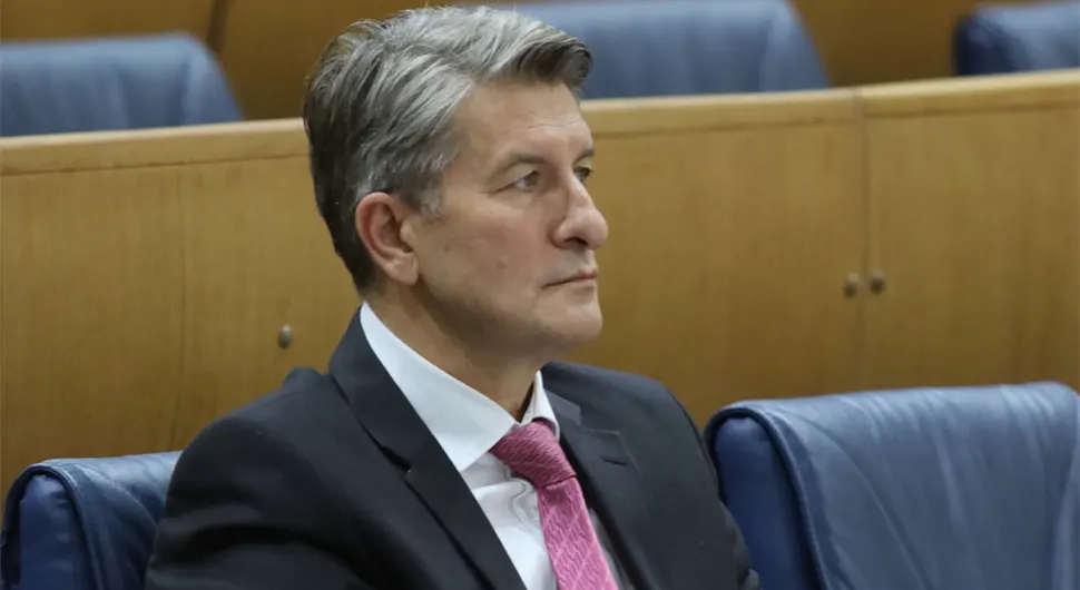 Bivši visoki funkcioner SDA osniva partiju
