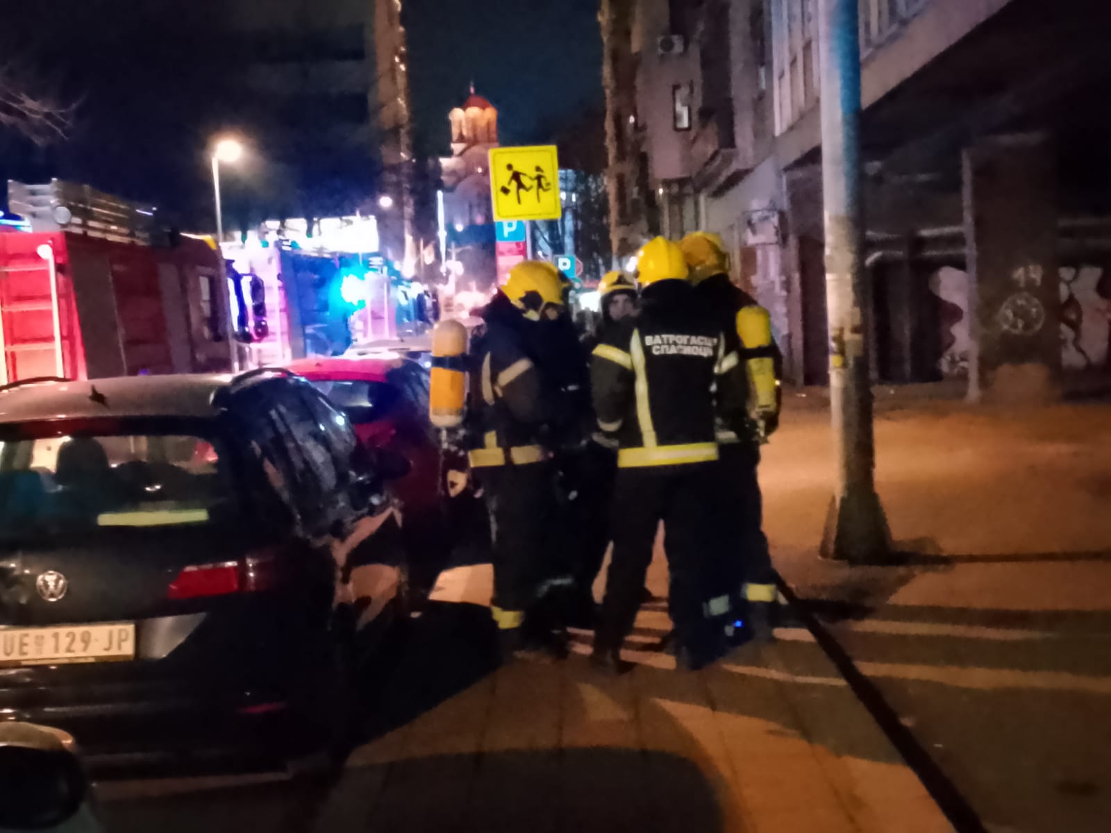 (FOTO/VIDEO) CRNI DIM KULJA Izbio požar u centru Beograda, cijela ulica blokirana