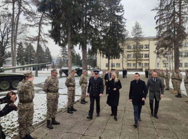 Božićni prijem u kasarni "Kozara" (FOTO)