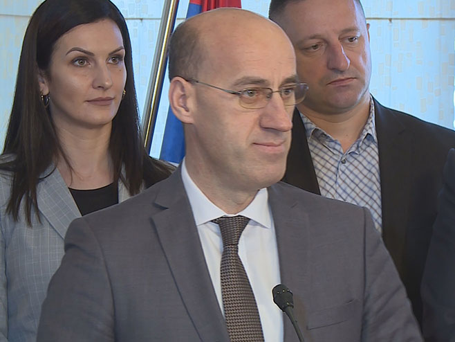 Salkić podnosi krivičnu prijavu protiv Dodika zbog proslave 9. januara