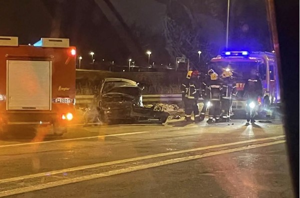 (FOTO/VIDEO) AUTOMOBIL POPTUNO SMRSKAN Stravičan snimak sa mjesta nesreće u kojoj je poginuo poznati muzičar