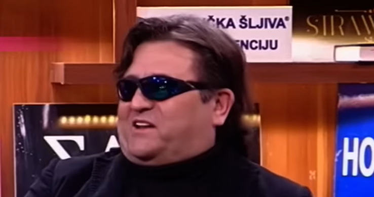 (VIDEO) ESTRADA NIJE ISTA BEZ NJEGA Pogledajte kako danas izgleda Sejo Kalač