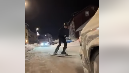 (VIDEO) URNEBESAN SNIMAK Skijao po ulici zakačen za auto