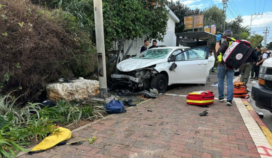 HOROR KOD TEL AVIVA Napadači noževima ubadali ljude, automobil naletio na pješake, najmanje 14 povrijeđenih (FOTO/VIDEO)