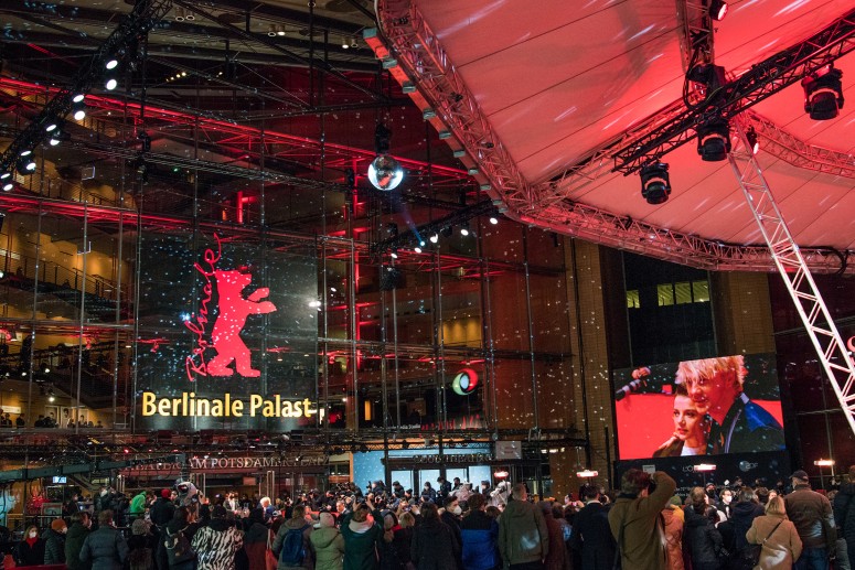 CRVENI TEPIH NIJE OSTAO POŠTEĐEN Berlinski filmski festival u znaku politike i glamura