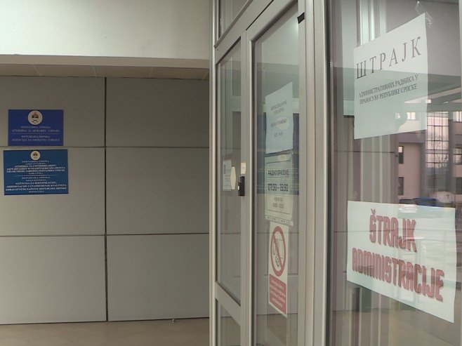 TRAŽE ISPUNJENJE ZAHTJEVA Radnici u pravosuđu Srpske jutros stupili u štrajk