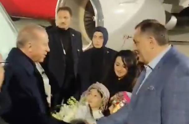 (VIDEO) SRDAČAN RAZGOVOR Dodik i Erdogan se neplanirano sreli