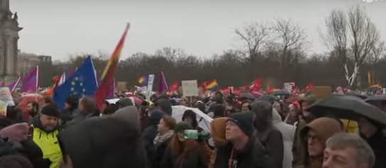 PROTEST U NJEMAČKOJ Više od 150.000 ljudi na ulicama Berlina