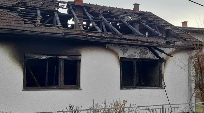 VATROGASCI SPRIJEČILI TRAGEDIJU Gorjela kuća u Novom Gradu, starija žena bila unutra
