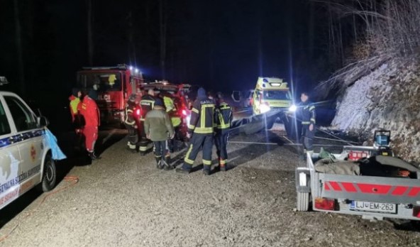 DETALJI DRAME U SLOVENIJI Speleolog se okliznuo i upao u pećinu na dubinu od 150 metara, ne mogu da ga izvuku