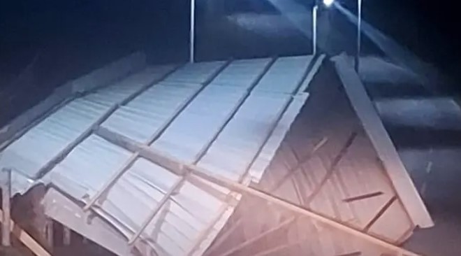 NA SNAZI UPOZORENJE Olujni vjetar hara BiH, pričinjena znatna šteta (VIDEO)