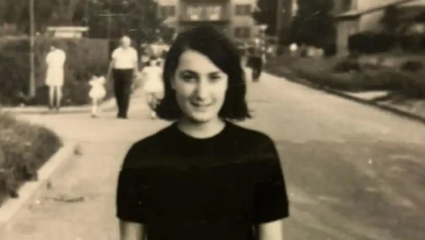 NEMA ŠANSE DA POGODITE O KOME SE RADI Na ovoj fotografiji je jedna od najvećih regionalnih muzičkih diva