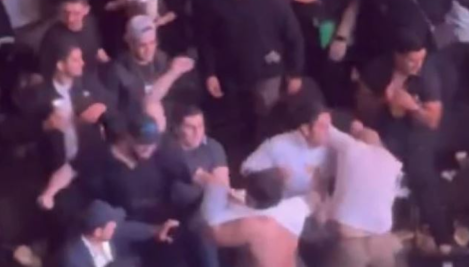 (VIDEO) TUČA NA TRIBINAMA Opšti haos na UFC meču u Meksiko sitiju