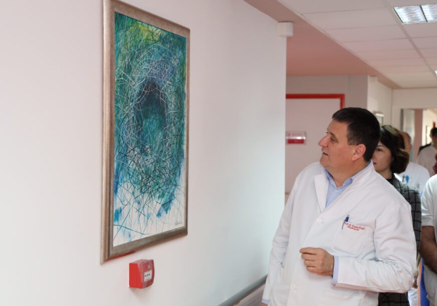 (FOTO) "PROSJEČNO SE GODIŠNJE OPERIŠE 3.000 LJUDI" Obilježeno 25 godina rada Klinike za opštu i abdominalnu hirurgiju na UKC RS