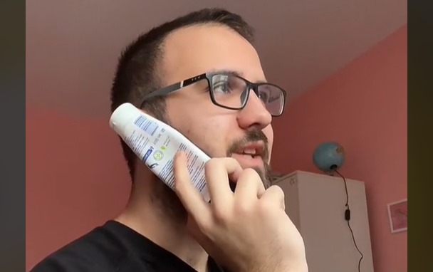 KO JE “HALO, MILICE“? U intervjuu za ALOonline upoznajte Aleksu Simića koji stoji iza ovog profila! Urnebesnim humorom osvojio region, a inspiraciju crpi iz društva: Za mlade ima poseban savjet