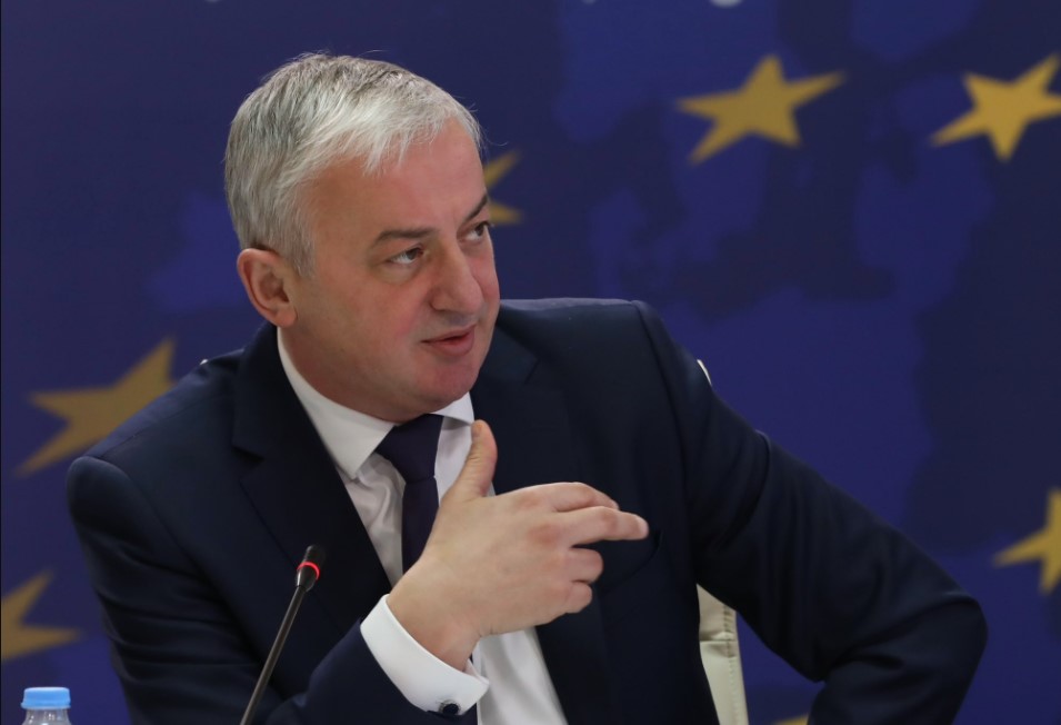 "NIKADA NE SMIJEMO ZABORAVITI BESTIJALNOST TIH ZLOČINA" Borenović se prisjetio stradalih i prognanih u hrvatskoj akciji “Oluja”