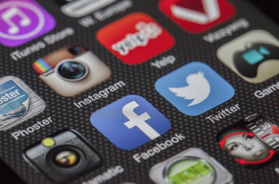 KORISNICI PRIJAVLJUJU PROBLEME Pali Fejsbuk, Instagram i Mesindžer