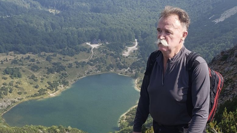 (FOTO) KRALJ PLANINSKIH VRHOVA I SA 78 GODINA Milutin iz Banjaluke dokazuje da avanturistički duh nikada ne blijedi