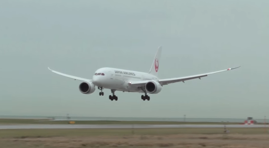 NEMA POVRIJEĐENIH Sudarili se avioni na aerodromu u Japanu