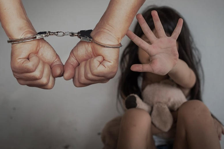 "OD DRUGARIČINE KĆERKE SAM SAZNALA KAKO SPOPADA DJEVOJČICE" Jelenina ispovijest o susretu sa pedofilom na kojeg je krenula goloruka