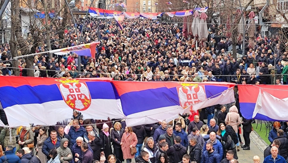 (VIDEO) SRBI PROTIV KURTIJEVOG TERORA Počeo protest u Sjevernoj Mitrovici