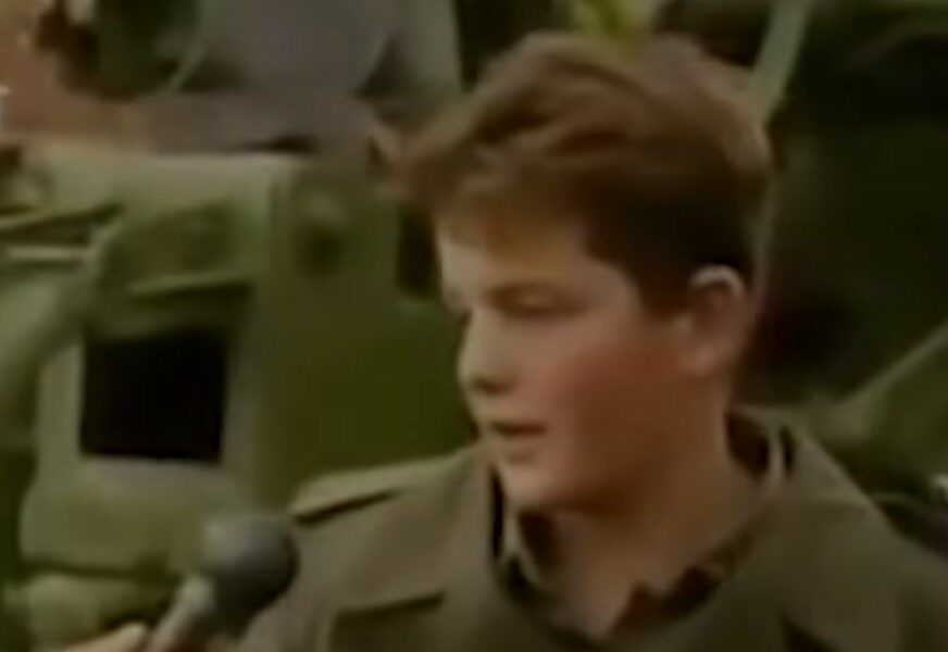 "DJEČAK KOJI JE SHVATIO SUŠTINU BORBE ZA SLOBODU" Posthumno odlikovan najmlađi borac Vojske Republike Srpske Spomenko Gostić