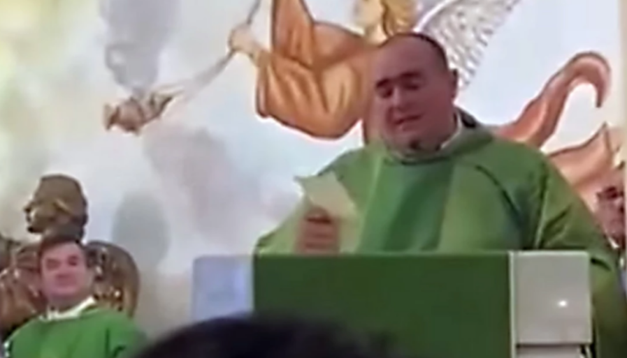 (VIDEO) SVEŠTENIK IZBJEGAO SMRT U POSLJEDNJEM TRENUTKU Tokom mise osjetio čudan miris, mafija mu sipala izbjeljivač u vino