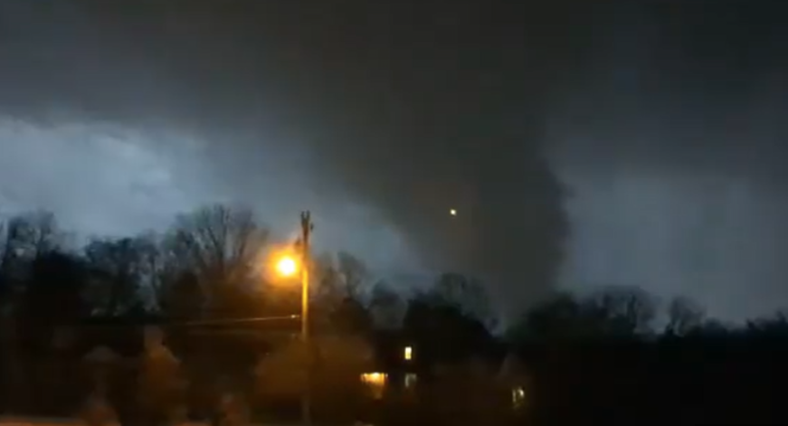 (FOTO/VIDEO) TORNADO U GRČKOJ Nevrijeme pogodilo Rodos, ljudi zarobljeni u vozilima