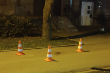 (FOTO) INTERVENISALI VATROGASCI Ogranak pao na ženu u centru Banjaluke