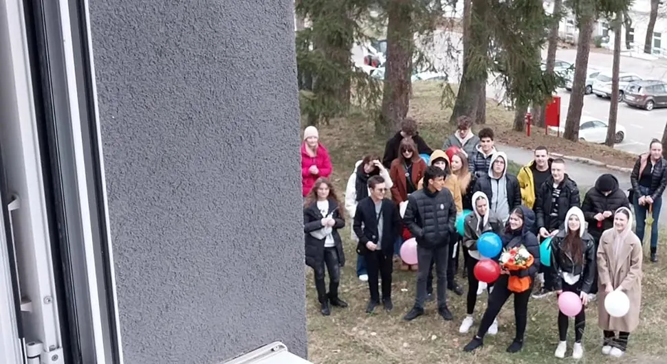 PREDIVAN GEST UČENIKA IZ BiH Iznenadili razrednu koja je na liječenju 2 mjeseca