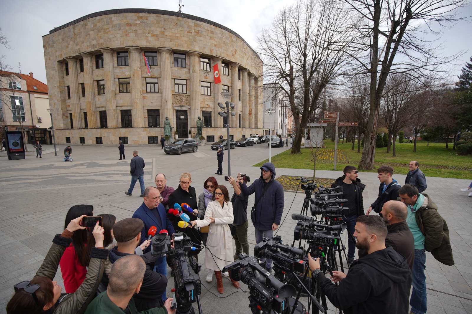 "DODIK PODNOSI APELACIJU USTAVNOM SUDU BiH, A NE PRIZNAJE GA" Crnadak oštar: Nova prevara SNSD-a