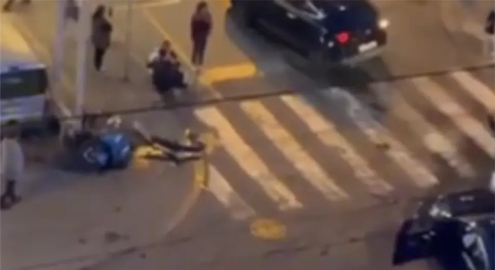 (VIDEO) STRAVIČNA NESREĆA U BEOGRADU Od siline udarca motociklista letio desetak metara