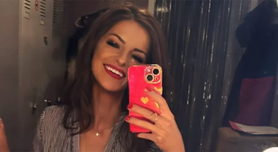 (FOTO) JAVNOST U ŠOKU Princeza se fotografisala potpuno gola