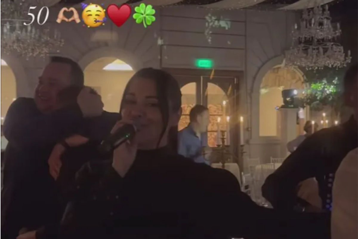 JANA PROSLAVILA JUBILARNI ROĐENDAN Pjevačica emotivna: Nisam mogla da zamislim da će mene neko na ulici da prepozna, da pjevaju moje pjesme...