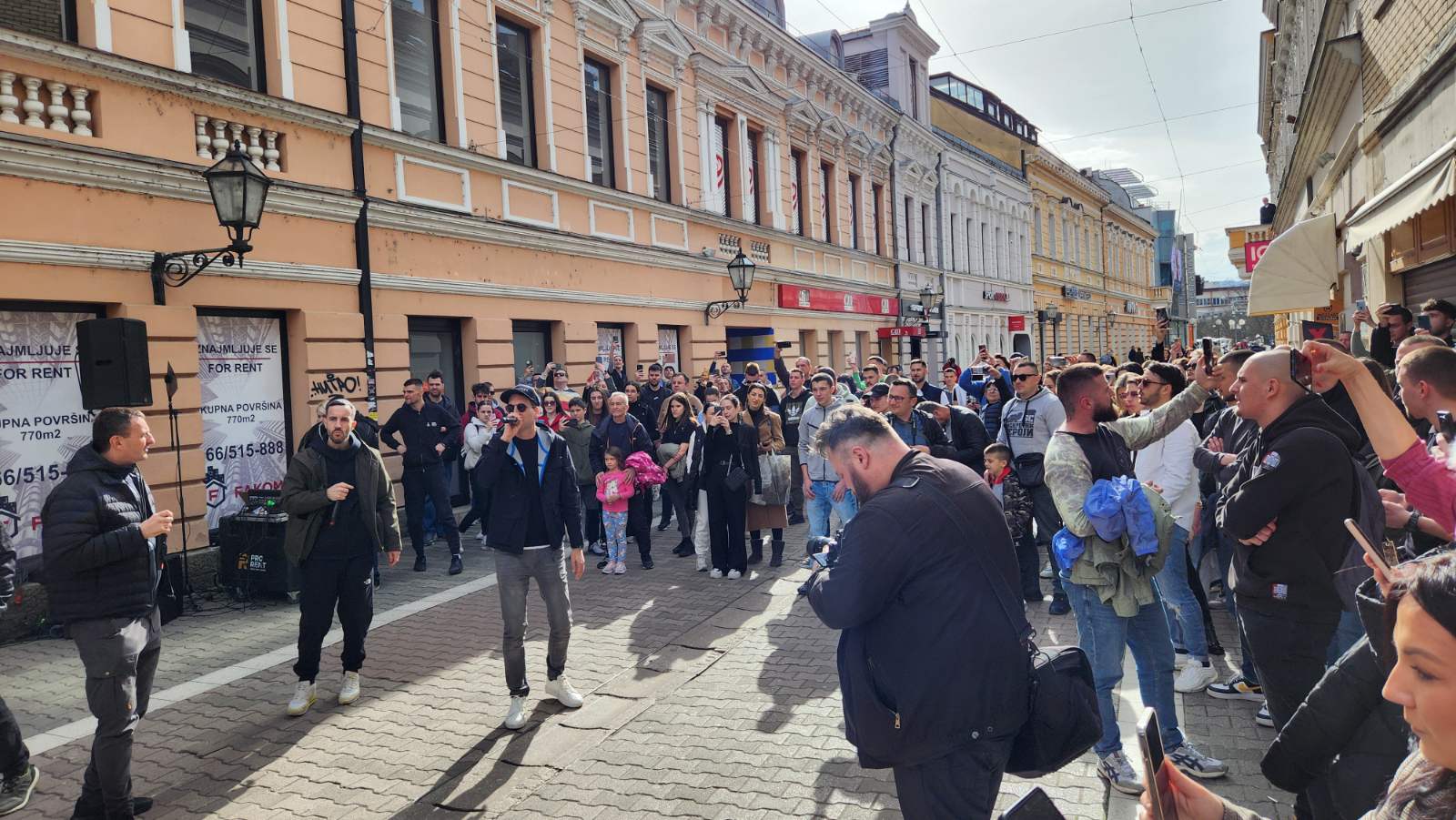 (FOTO/VIDEO) "ZA GOSPODU U BANJALUCI" Beogradski sindikat napravio haos u Gospodskoj ulici: "Jedina Srpska" odzvanjala gradom na Vrbasu