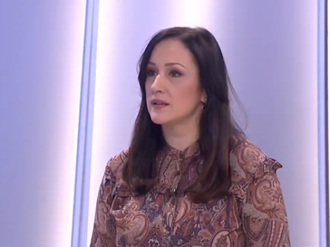 DOVOLJNO JE SAMO DA PROĐE KROZ ČEKAONICU Rodić Vukmir: Јedna osoba zaražena morbilima može zaraziti 20 drugih